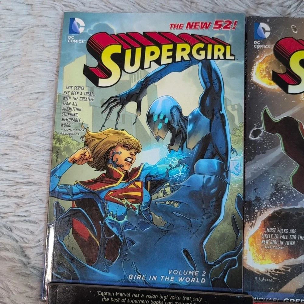 Lot‎ Of 4 Captain Marvel Supergirl Marvel Comics DC Comics Illustrated